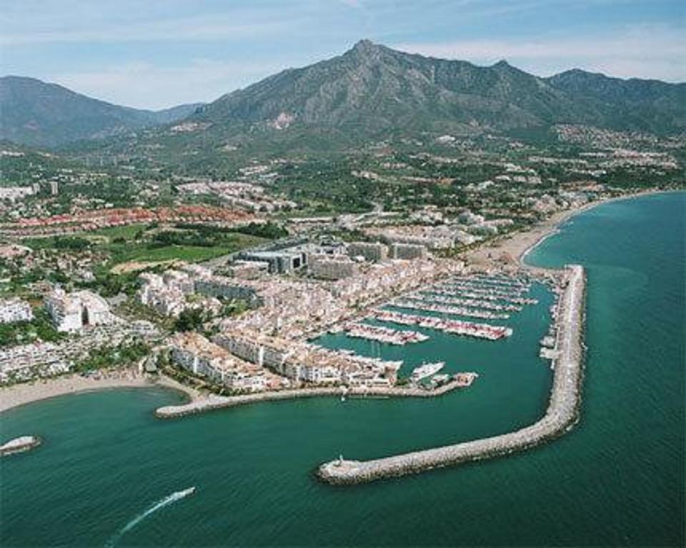 Apartamento 409 Marina Real Puerto De La Duquesa Playa Манилва Экстерьер фото